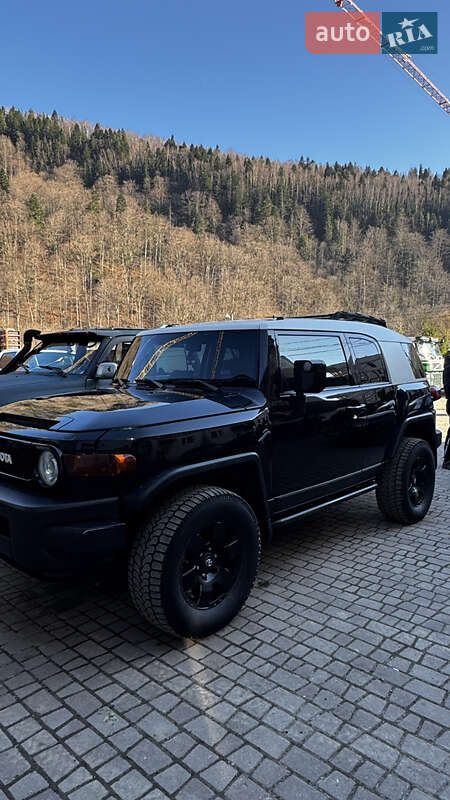 Внедорожник / Кроссовер Toyota FJ Cruiser 2006 в Яремче фото 4 Внедорожник / Кроссовер Toyota FJ Cruiser 2006 в Яремче