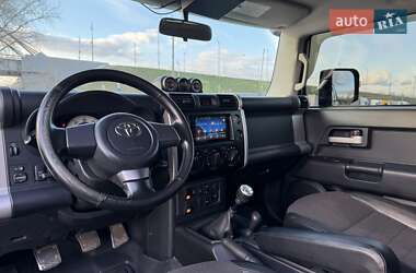 Внедорожник / Кроссовер Toyota FJ Cruiser 2008 в 