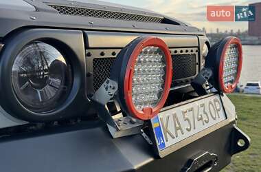 Внедорожник / Кроссовер Toyota FJ Cruiser 2008 в 