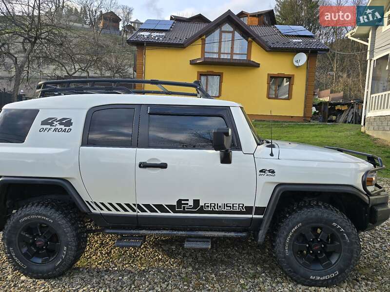 Внедорожник / Кроссовер Toyota FJ Cruiser 2008 в Верховине