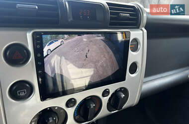 Внедорожник / Кроссовер Toyota FJ Cruiser 2007 в 