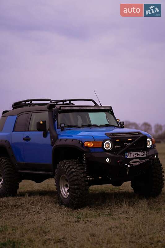 Позашляховик / Кросовер Toyota FJ Cruiser 2007 в Івано-Франківську фото 10 Позашляховик / Кросовер Toyota FJ Cruiser 2007 в Івано-Франківську