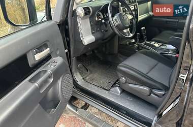Позашляховик / Кросовер Toyota FJ Cruiser 2009 в 