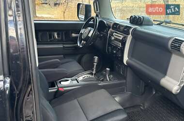 Позашляховик / Кросовер Toyota FJ Cruiser 2009 в 