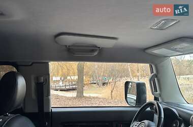 Позашляховик / Кросовер Toyota FJ Cruiser 2009 в 