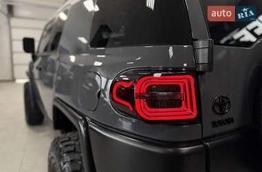 Позашляховик / Кросовер Toyota FJ Cruiser 2007 в 