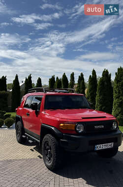 Внедорожник / Кроссовер Toyota FJ Cruiser 2012 в Мукачево