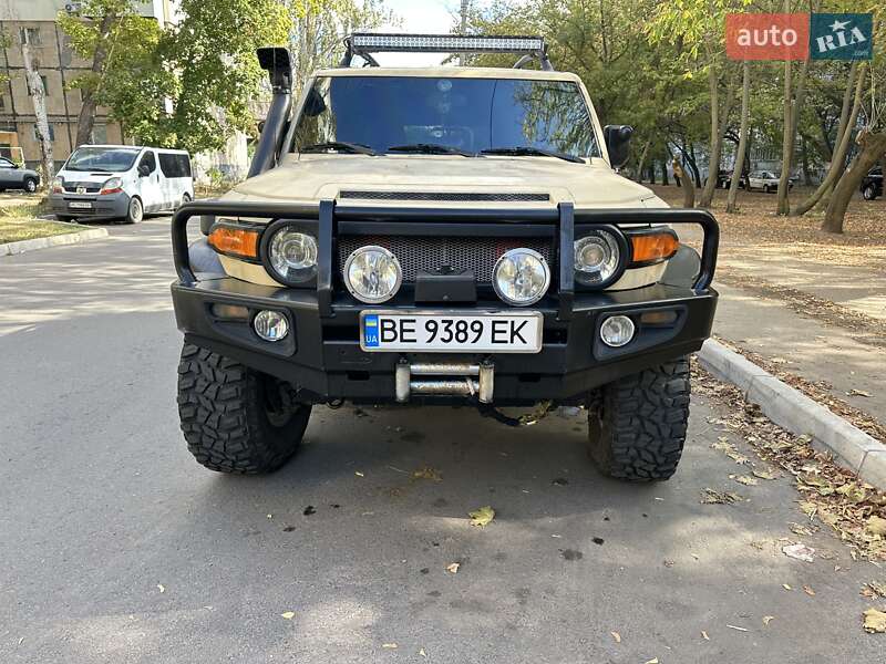 Позашляховик / Кросовер Toyota FJ Cruiser 2007 в Миколаєві