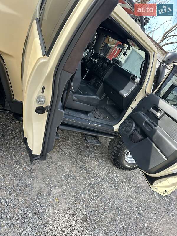 Позашляховик / Кросовер Toyota FJ Cruiser 2007 в Миколаєві