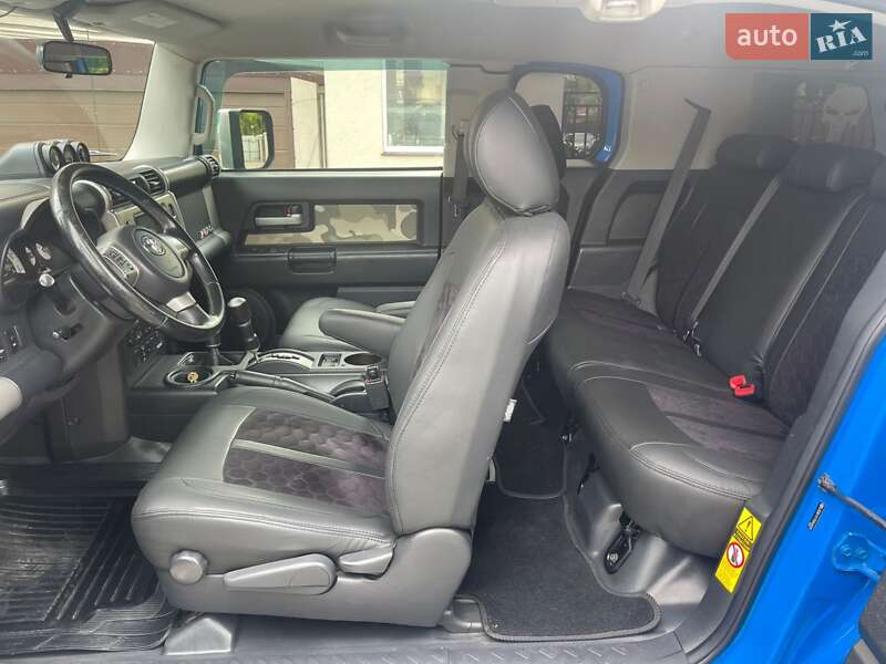 Внедорожник / Кроссовер Toyota FJ Cruiser 2006 в Одессе