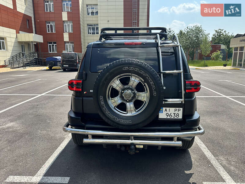 Внедорожник / Кроссовер Toyota FJ Cruiser 2008 в Ирпене