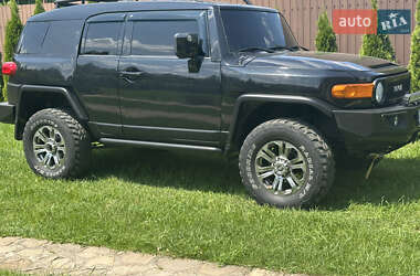 Позашляховик / Кросовер Toyota FJ Cruiser 2008 в 