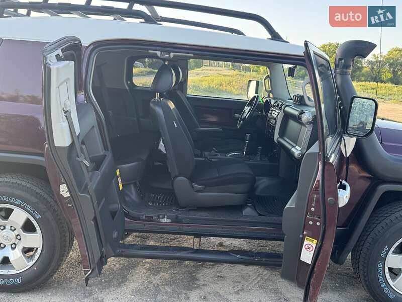 Внедорожник / Кроссовер Toyota FJ Cruiser 2007 в Харькове