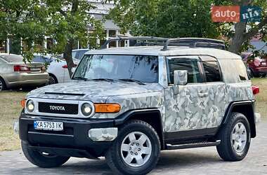 Внедорожник / Кроссовер Toyota FJ Cruiser 2006 в 