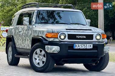 Внедорожник / Кроссовер Toyota FJ Cruiser 2006 в 