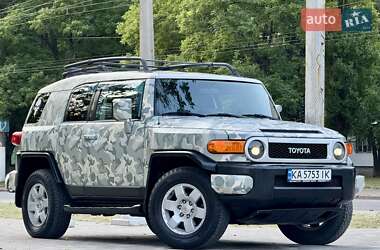 Внедорожник / Кроссовер Toyota FJ Cruiser 2006 в 