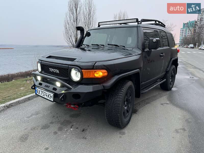 Позашляховик / Кросовер Toyota FJ Cruiser 2007 в Обухові