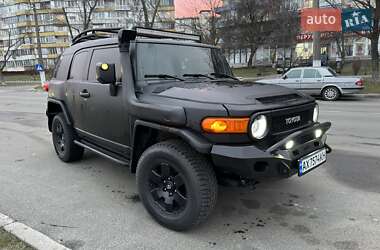 Внедорожник / Кроссовер Toyota FJ Cruiser 2007 в 