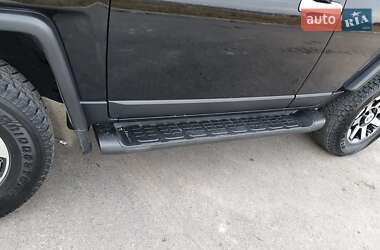 Внедорожник / Кроссовер Toyota FJ Cruiser 2021 в 