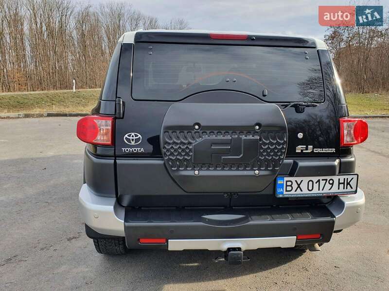 Внедорожник / Кроссовер Toyota FJ Cruiser 2021 в Хмельницком