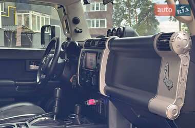 Позашляховик / Кросовер Toyota FJ Cruiser 2008 в 