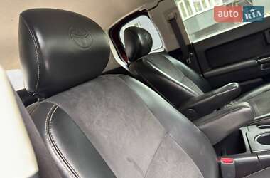 Позашляховик / Кросовер Toyota FJ Cruiser 2008 в 