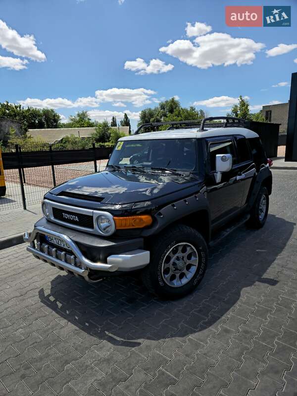 Toyota FJ Cruiser 2010