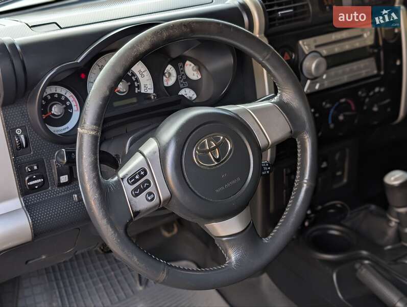 Внедорожник / Кроссовер Toyota FJ Cruiser 2007 в Ивано-Франковске