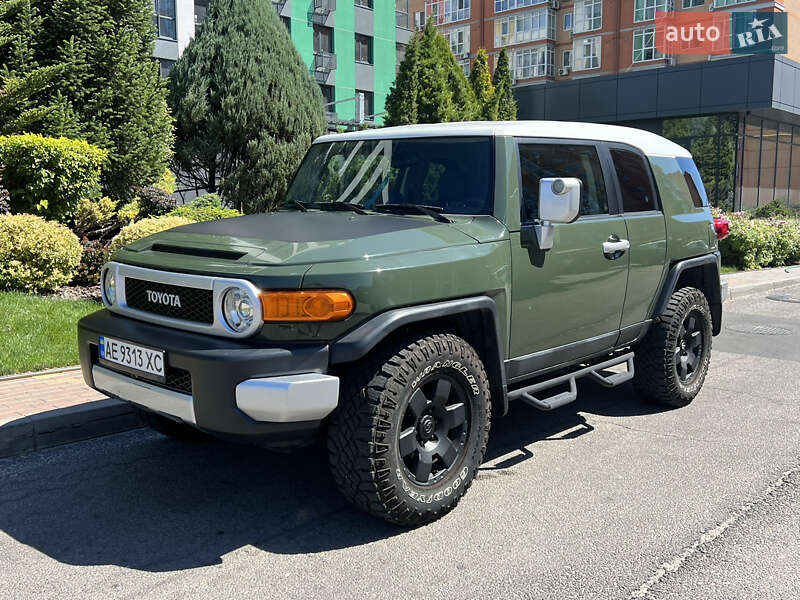 Toyota FJ Cruiser 2013