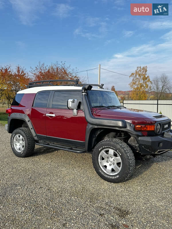 Позашляховик / Кросовер Toyota FJ Cruiser 2010 в Івано-Франківську фото Позашляховик / Кросовер Toyota FJ Cruiser 2010 в Івано-Франківську