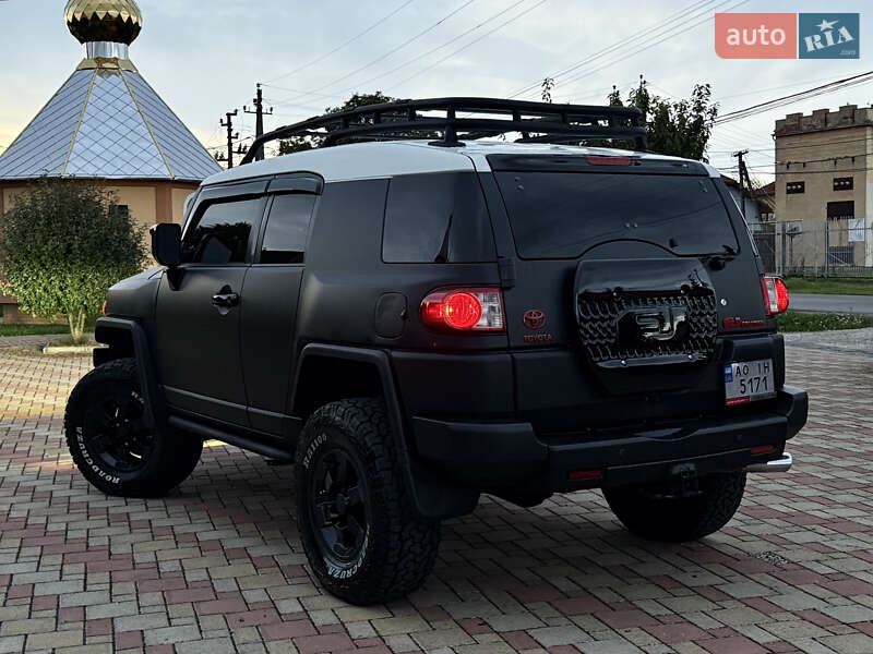 Внедорожник / Кроссовер Toyota FJ Cruiser 2006 в Ужгороде