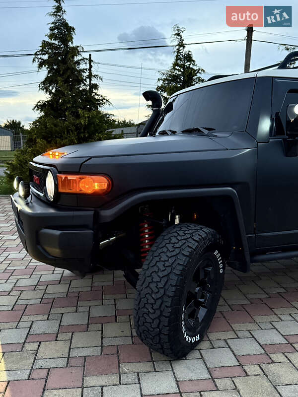 Внедорожник / Кроссовер Toyota FJ Cruiser 2006 в Ужгороде