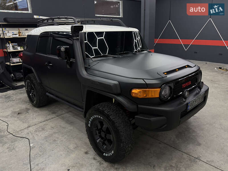 Позашляховик / Кросовер Toyota FJ Cruiser 2006 в Ужгороді фото 32 Позашляховик / Кросовер Toyota FJ Cruiser 2006 в Ужгороді