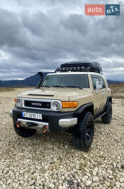 Внедорожник / Кроссовер Toyota FJ Cruiser 2012 в Ивано-Франковске