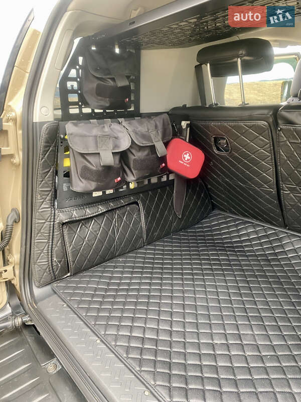 Позашляховик / Кросовер Toyota FJ Cruiser 2012 в Івано-Франківську