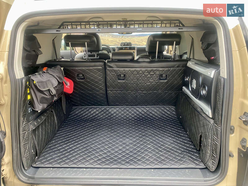 Позашляховик / Кросовер Toyota FJ Cruiser 2012 в Івано-Франківську