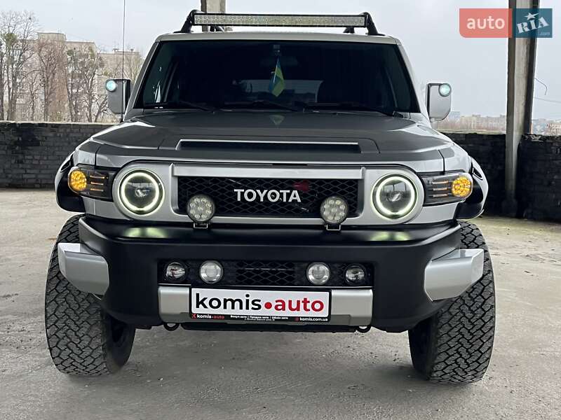 Позашляховик / Кросовер Toyota FJ Cruiser 2006 в Вінниці