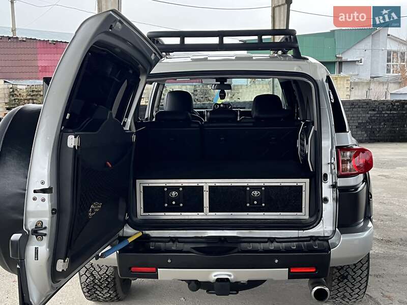 Позашляховик / Кросовер Toyota FJ Cruiser 2006 в Вінниці