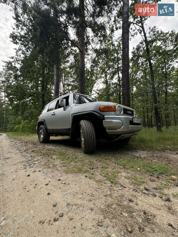 Внедорожник / Кроссовер Toyota FJ Cruiser 2008 в Киеве
