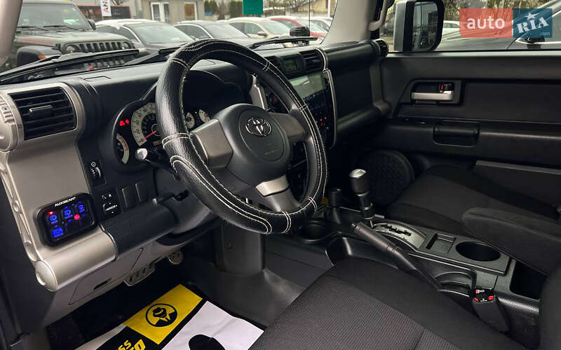 Внедорожник / Кроссовер Toyota FJ Cruiser 2008 в Ивано-Франковске