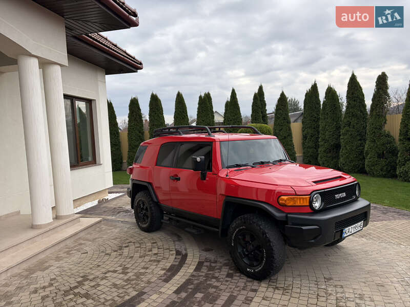 Позашляховик / Кросовер Toyota FJ Cruiser 2012 в Мукачевому фото 9 Позашляховик / Кросовер Toyota FJ Cruiser 2012 в Мукачевому