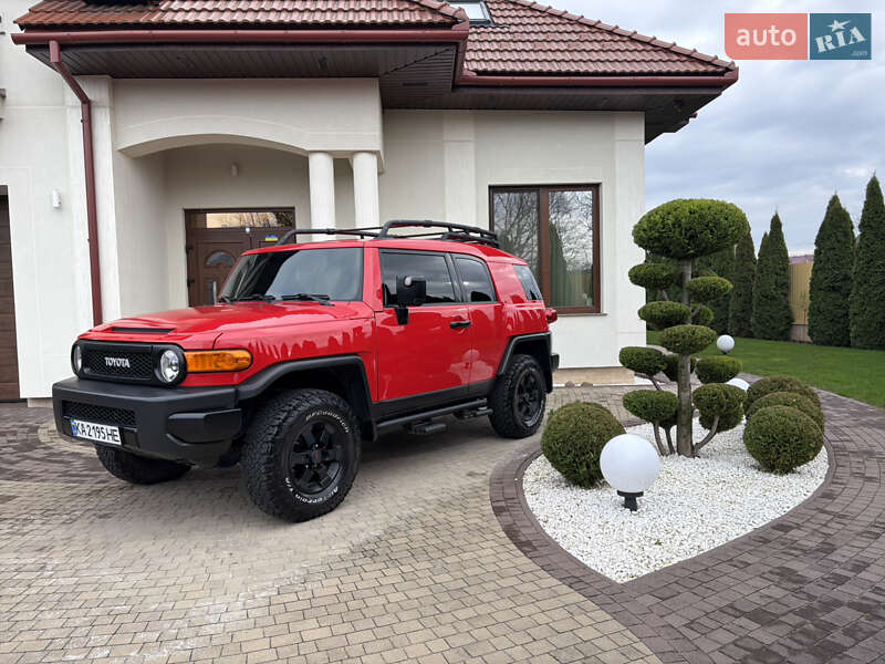 Позашляховик / Кросовер Toyota FJ Cruiser 2012 в Мукачевому фото 4 Позашляховик / Кросовер Toyota FJ Cruiser 2012 в Мукачевому