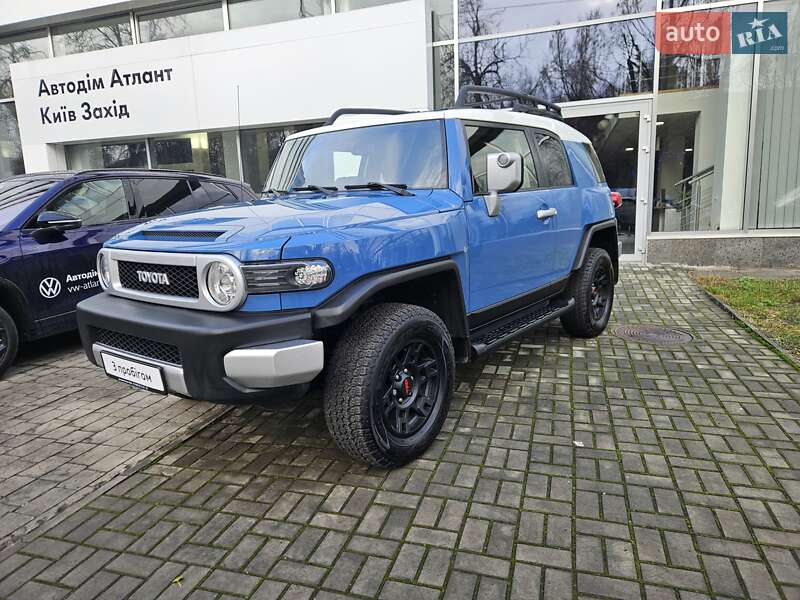 Toyota FJ Cruiser 2013 Toyota FJ Cruiser 2013