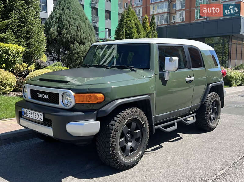 Toyota FJ Cruiser 2013 Toyota FJ Cruiser 2013