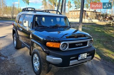 Внедорожник / Кроссовер Toyota FJ Cruiser 2010 в Тростянце