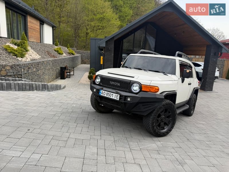 Toyota FJ Cruiser 2014
