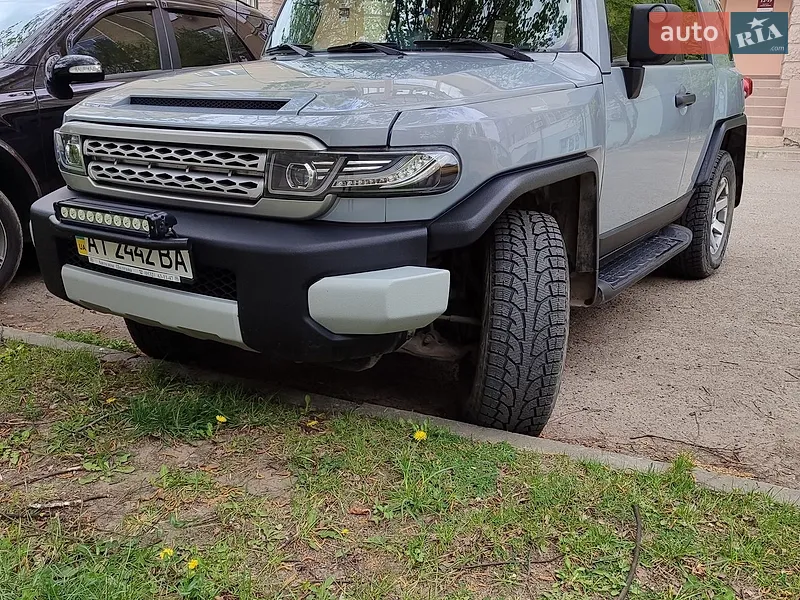 Toyota FJ Cruiser 2014 VIN JTEBU4BF9EK176011 фото оголошення 2 з 51