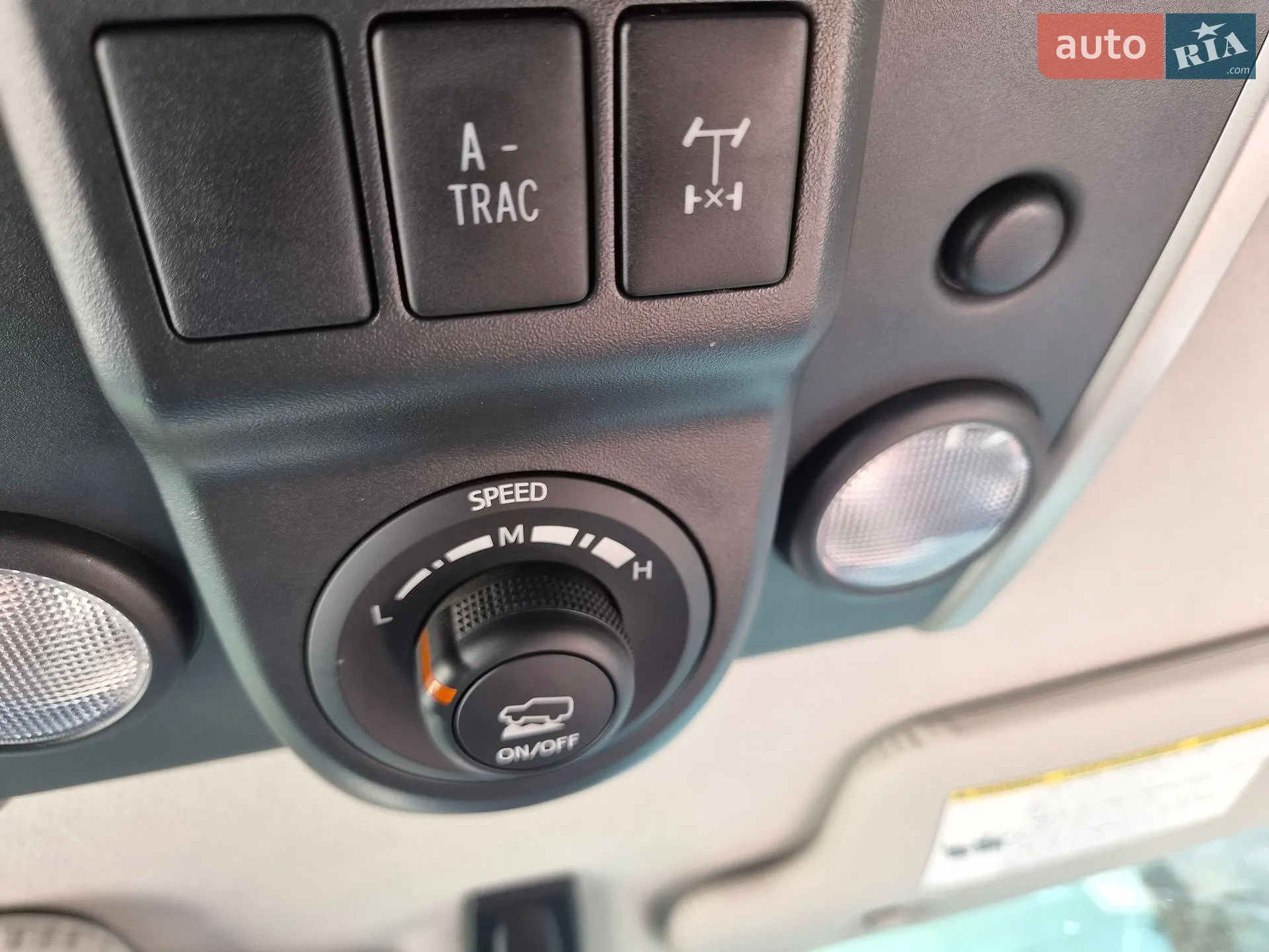 2012 Toyota FJ Cruiser - мініатюра 13