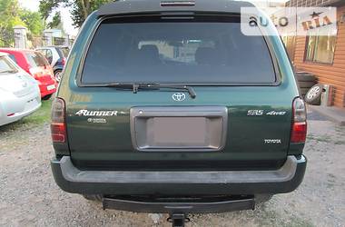 Внедорожник / Кроссовер Toyota Fortuner 2001 в 