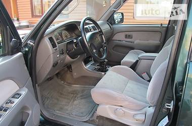 Внедорожник / Кроссовер Toyota Fortuner 2001 в 